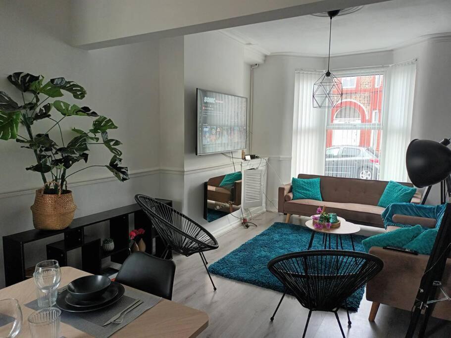 Antonio Str Liverpool 6 Beds Buitenkant foto