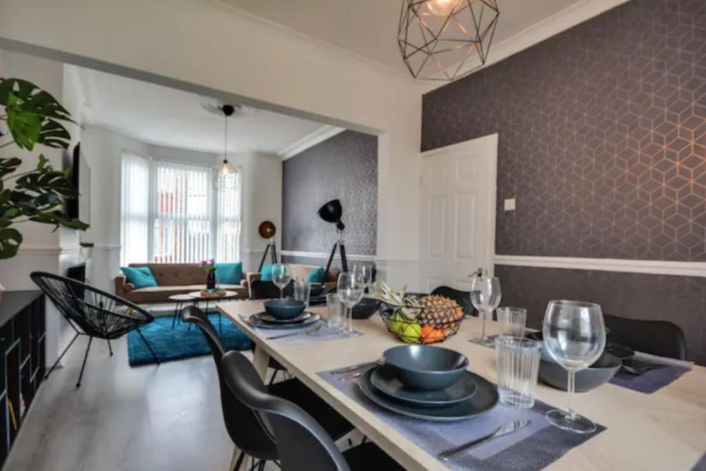 Antonio Str Liverpool 6 Beds Buitenkant foto